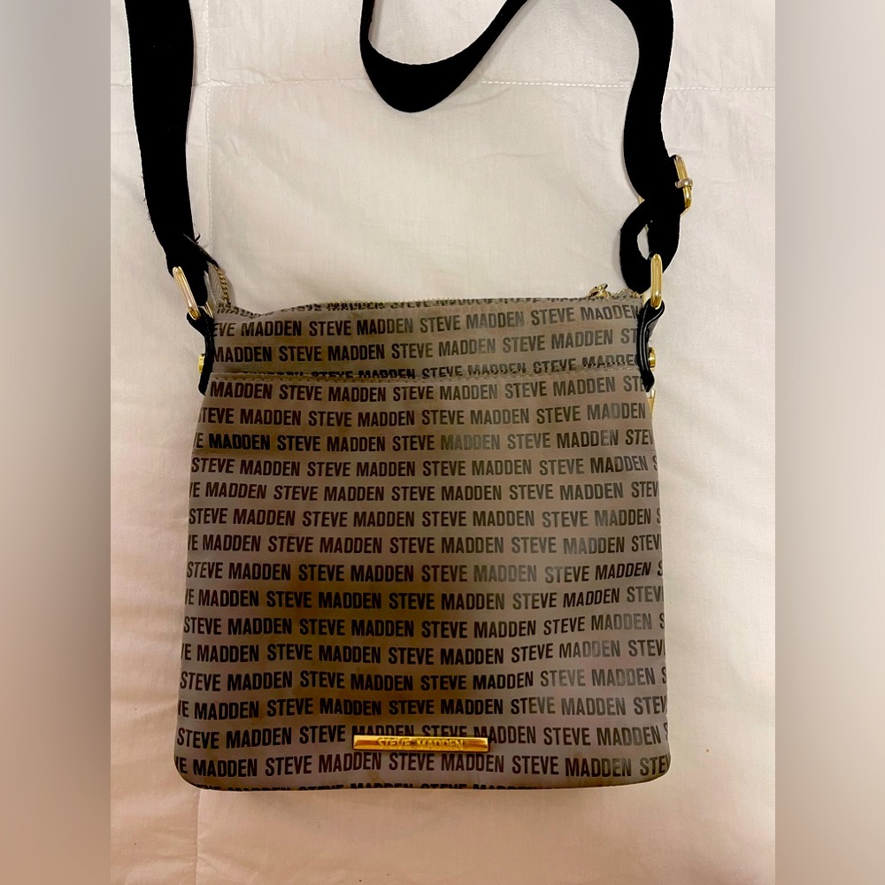 Steve Madden  cross body bag